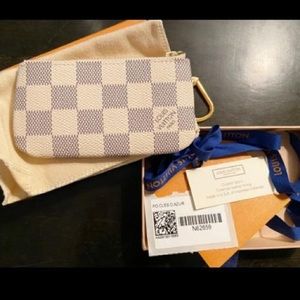 NEW - Louis Vuitton Key Holder Azur